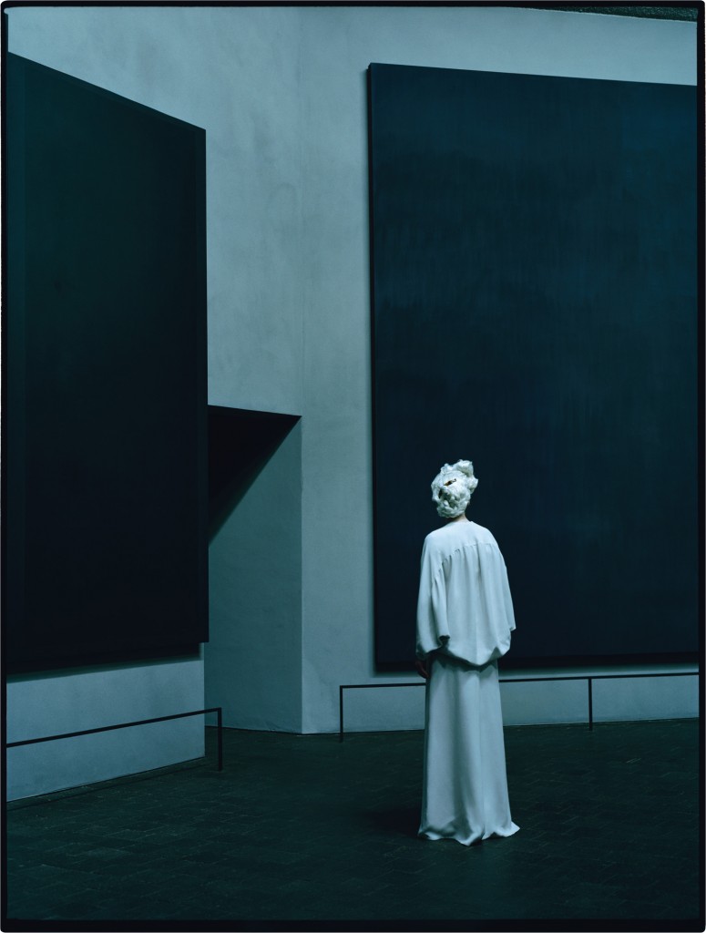 tilda-swinton-de-menil-11