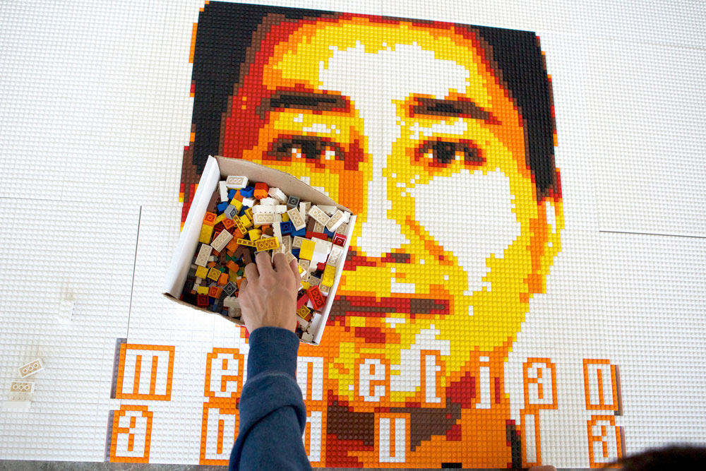 Ai-Weiwei-LEGO-Alcatraz-portraits-1